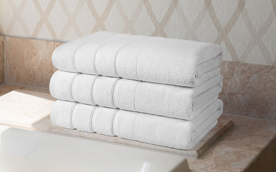 Bellagio Striped Trim Bath Towel
